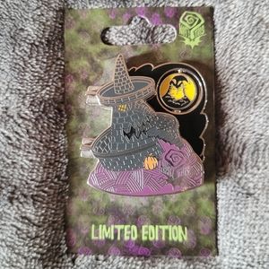 TNBC pin